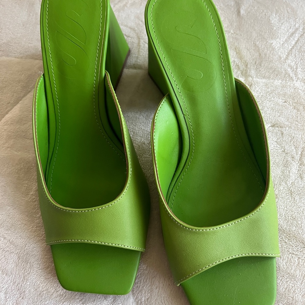 Vibrant Green Leather Mules with Open Toe